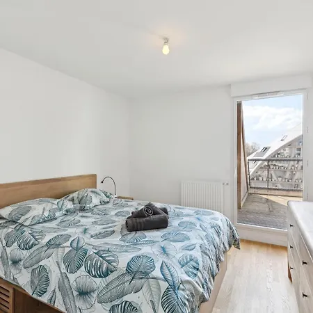 Spacious And Bright Apartman Bordeaux