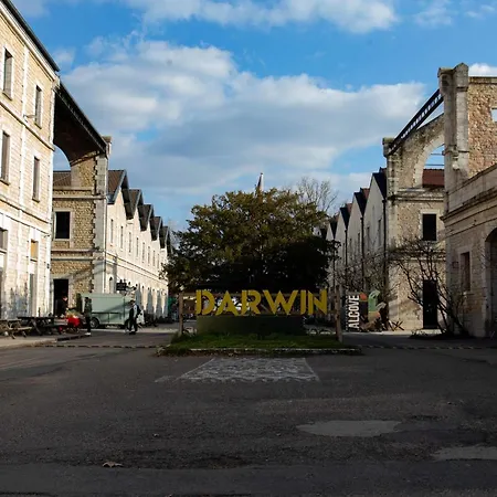 Spacious And Bright Apartman *