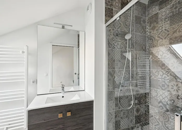 Spacious And Bright Apartamento